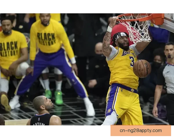 湖人险胜快船球员评分全景观记