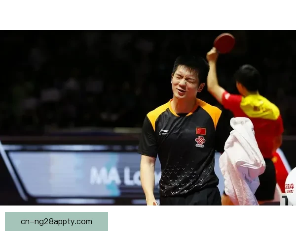 刘国梁赞樊振东国内外双受欢迎 刘国梁赞樊振东国内外双受欢迎